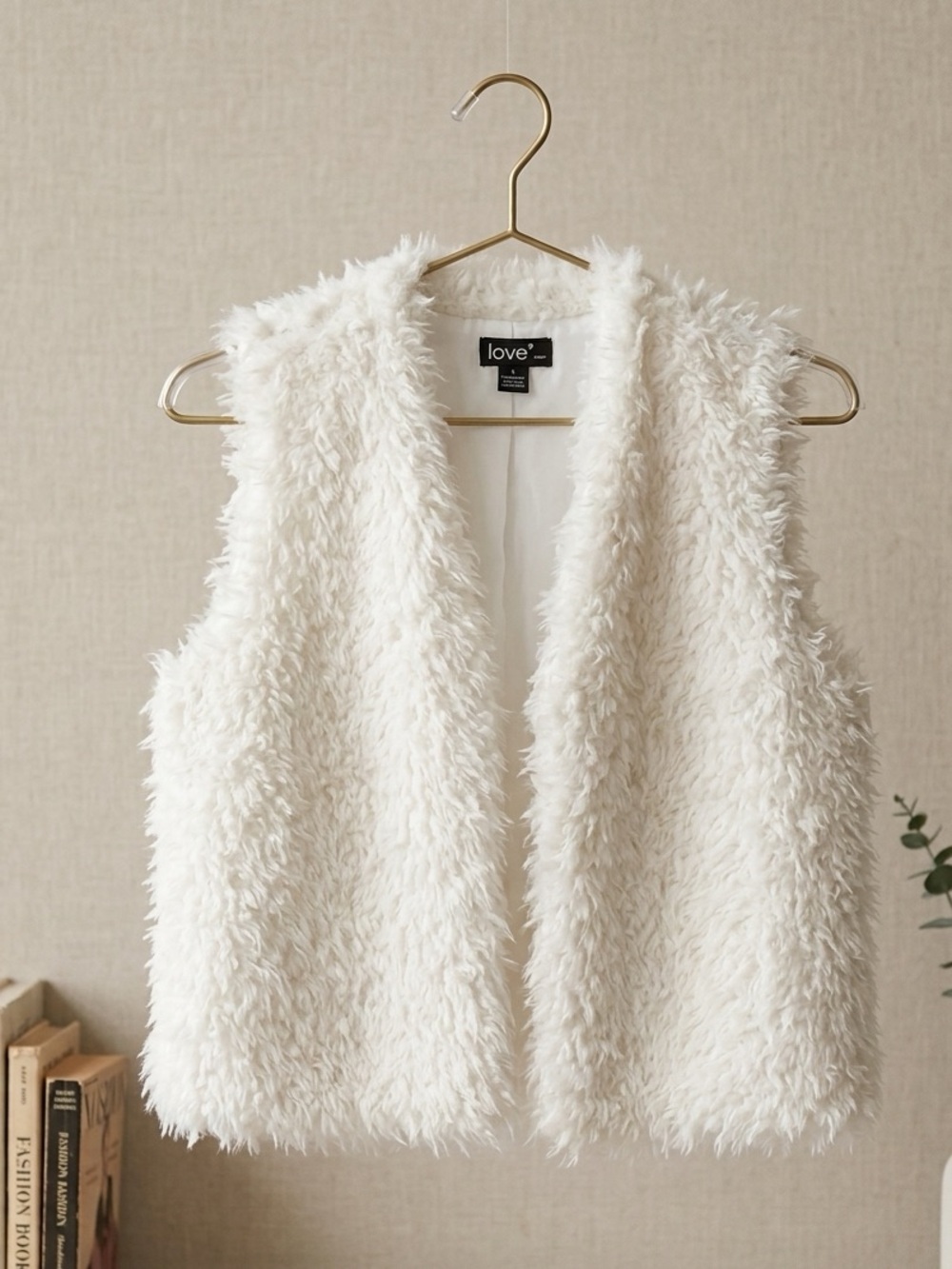 Love Cream Faux Fur Teddy Vest - Women's Sleeveless Jacket